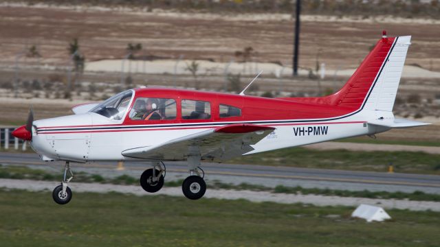 Piper Cherokee (VH-PMW)