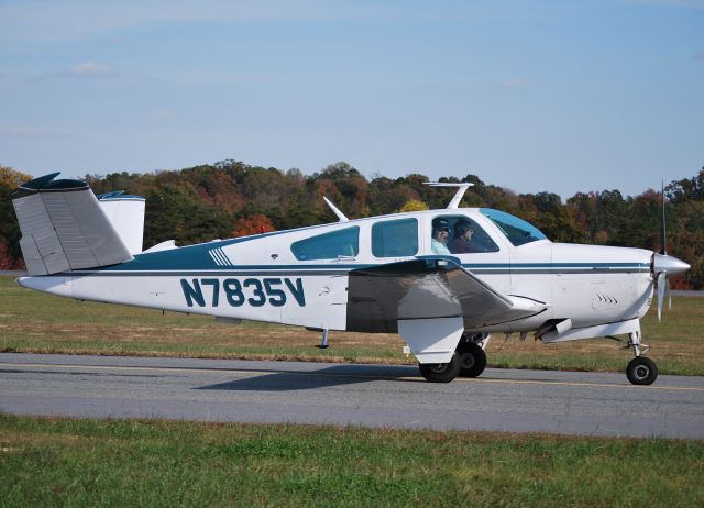 Beechcraft 35 Bonanza (N7835V)