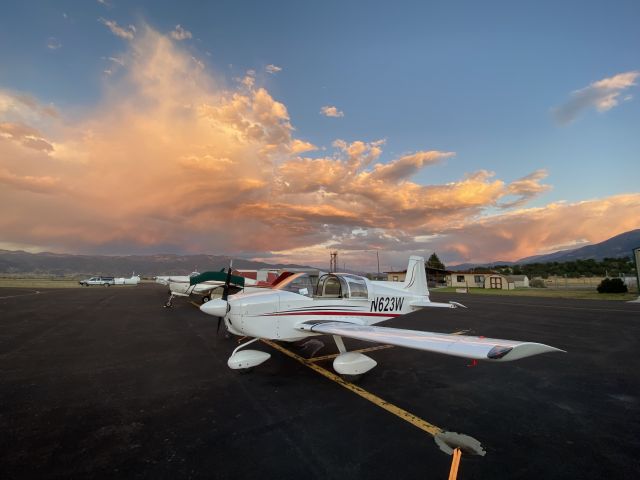 Grumman Tr2 (N623W)