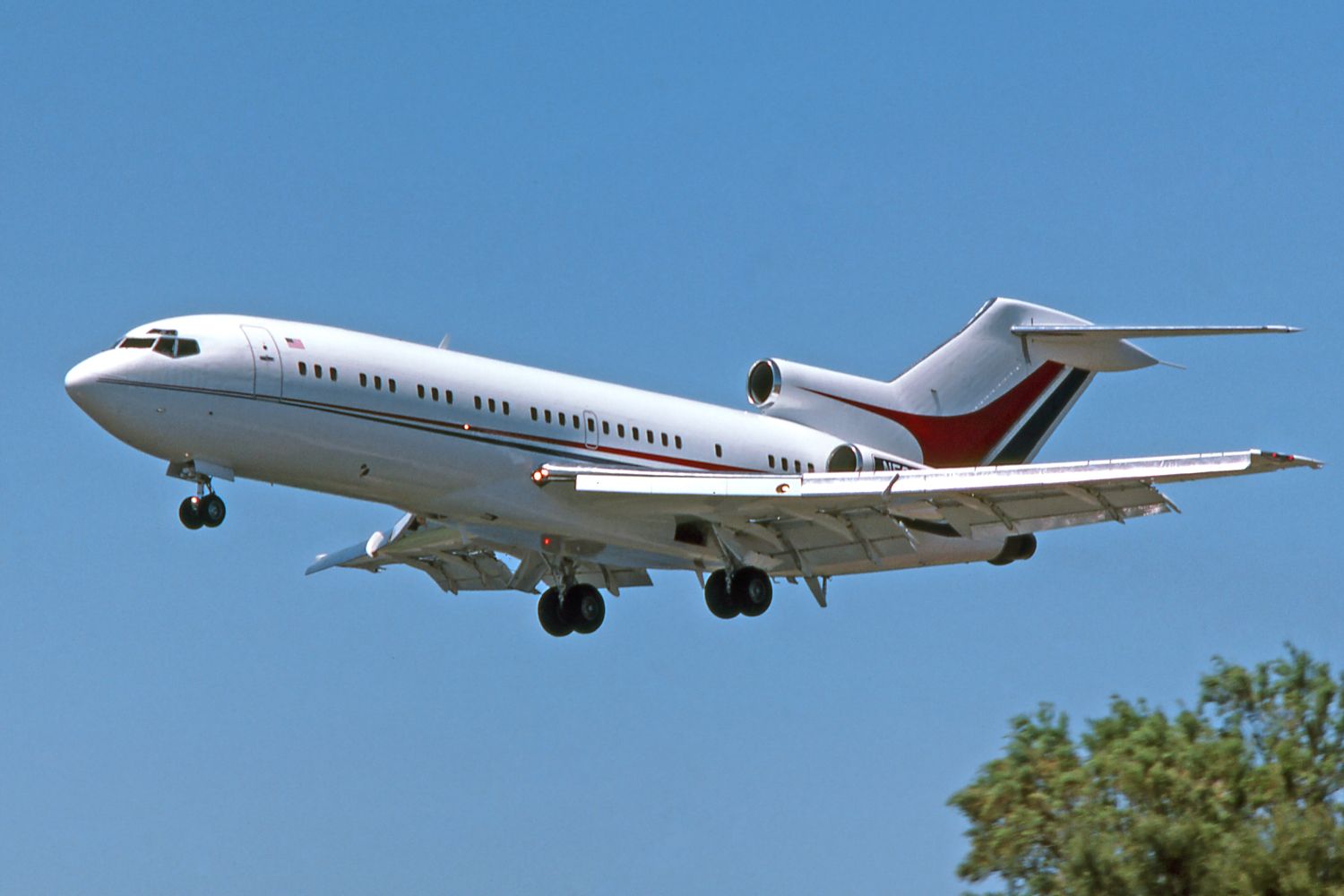 Boeing 727-100 (N529AC) - Adelaide, South Australia, November 16, 1984.  Amway Corporate jet on final for runway 05. Just lucky to be out photographing that day, didn't know this was coming.