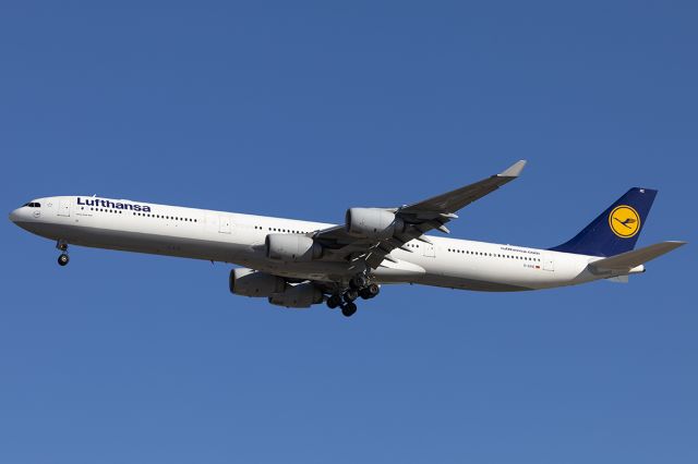 Airbus A340-600 (D-AIHC)