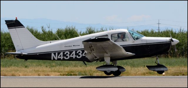 Piper Cherokee (N43434)