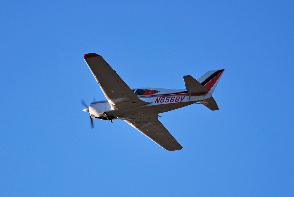 N6568V — - Bellanca