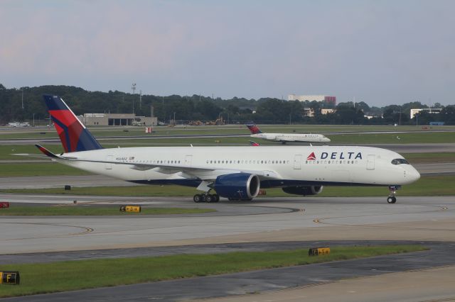 Airbus A350-900 (N568DZ)