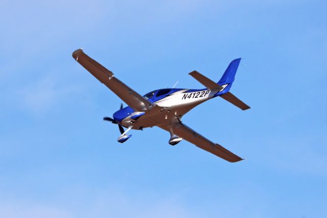 Cirrus SR-22 (N4122P) - Landing from the south in Palo Alto, California