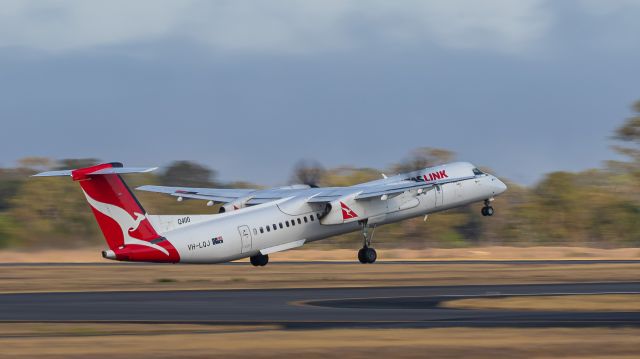 de Havilland Dash 8-400 (VH-LQJ)