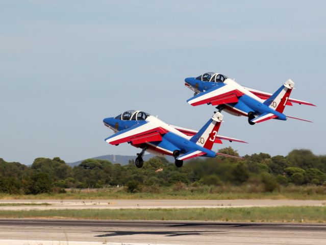 — — - FRENCH AIR FORCE ACCROBATIC PATROL , 16 8 2013