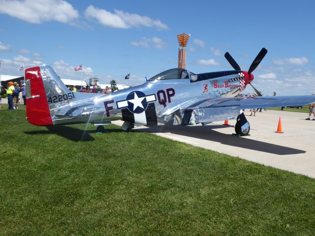 North American P-51 Mustang (N63JR)