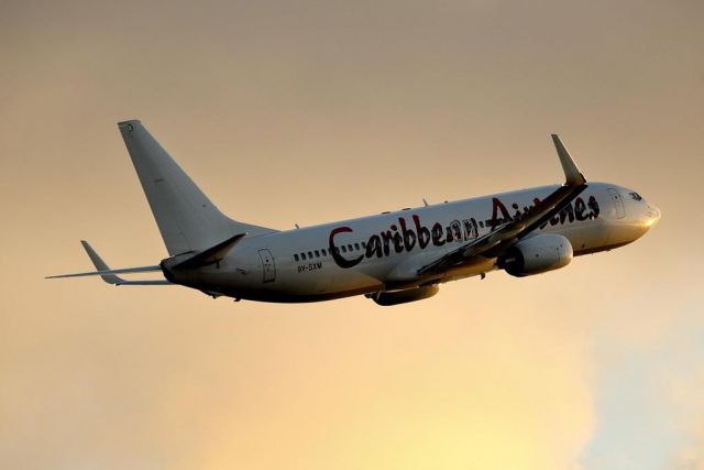 Boeing 737-800 (9Y-SXM) - Caribbean Airlines - Air Jamaica 9Y-SXM Departing Fort Lauderdale International Airport on a beautiful sunny afternoon. Courtesy Rob Starling ©