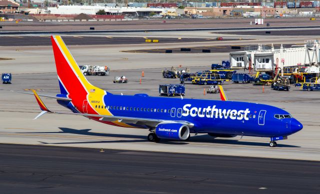 Boeing 737-800 (N8691A)