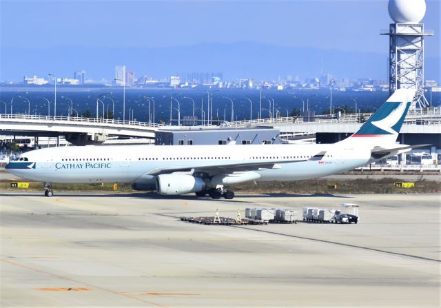 Airbus A330-300 (B-LAX)