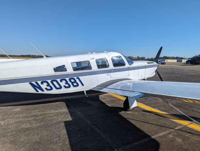 Piper Saratoga (N30381)