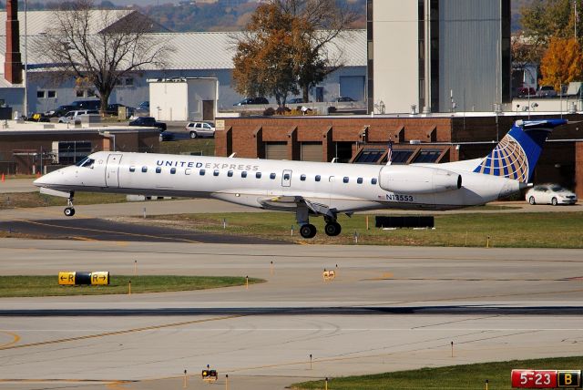 Embraer ERJ-145 (N13553) - Landing runway 23 in Des Moines, IA from Chicago. Picture taken on October 15, 2012.