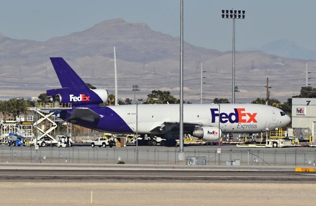 McDonnell Douglas DC-10 (N313FE) - N313FE Fedex 1988 McDonnell Douglas DC-10-30(F)  CN: 48311/440 "Bilal" - McCarran International Airport (KLAS)br /Las Vegas, Nevadabr /TDelCorobr /January 15, 2014