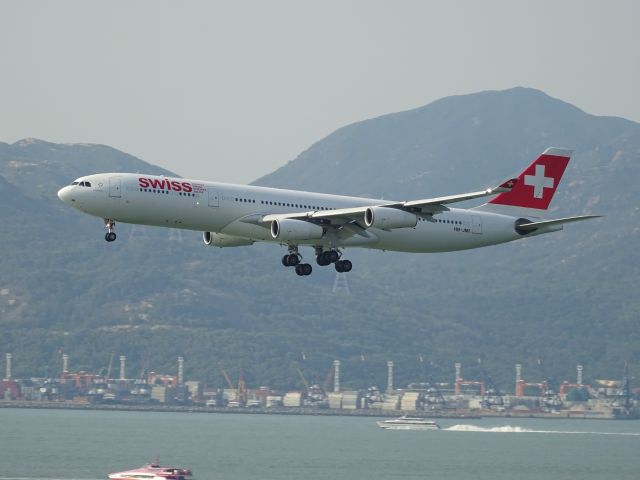 Airbus A340-300 (HB-JMI)