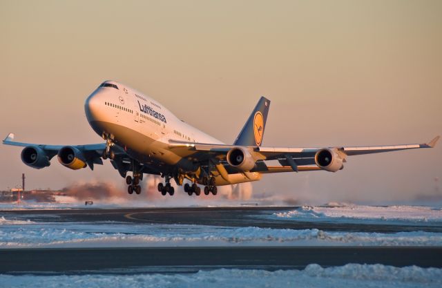 Boeing 747-400 (D-ABVU) - Bayern !