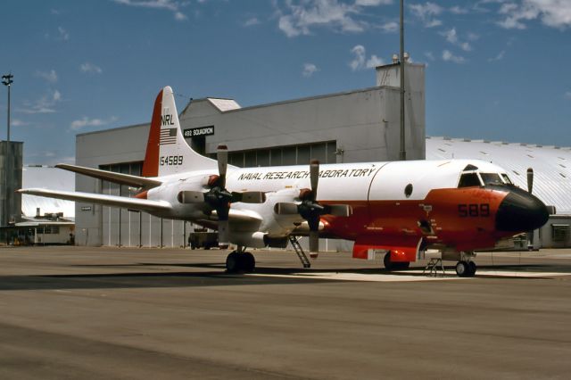 15-4589 — - USA - NAVY - LOCKHEED NP-3D ORION - REG : 154589 / NRL-589 (CN 185-5270) - EDINBURGH AIR FORCE BASE ADELAIDE SA. AUSTRALIA - YPED (17/12/1995)