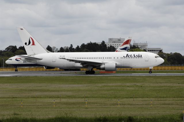 BOEING 767-200 (HS-JAB) - Departure at NRT Airport R/W16R on 2012/04/30