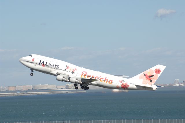 BOEING 747-300 (BON8186) - Departure at Haneda Intl Airport 34R on 2006/10/8 Resocha c/s