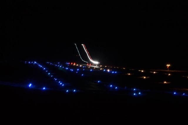 — — - After watching the 4th of July fireworks in Solvang, Ca from the far west end of Santa Ynez Valley Airport I turned my camera on an approaching twin Cessna to runway 26.