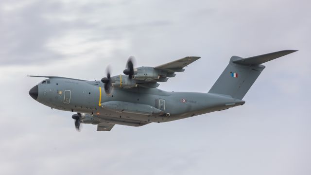 AIRBUS A-400M Atlas (F-RBAK)