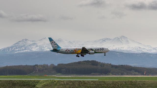 BOEING 767-300 (JA602A) - “Bear Do Hokkaido Jet Livery”br /Hokkaido International Airlines / Boeing 767-381br /May.06.2018 Asahikawa Airport [AKJ/RJCE] JAPAN