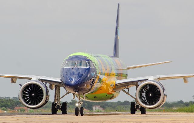 EMBRAER ERJ-190-400 (PS-AEF) - Embraer E195-E2 (ERJ 190-400 STD)