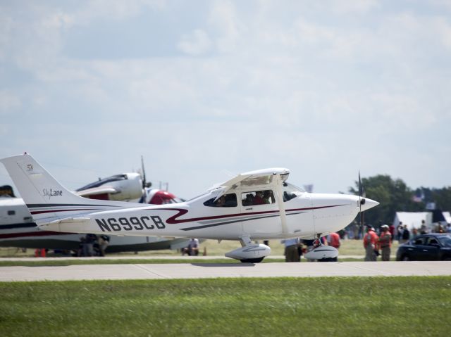 Cessna Skylane (N699CB) - Oshkosh 2013!