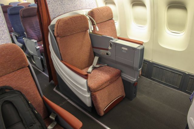 BOEING 767-300 (PT-MOF) - Bussiness class in domestic flight