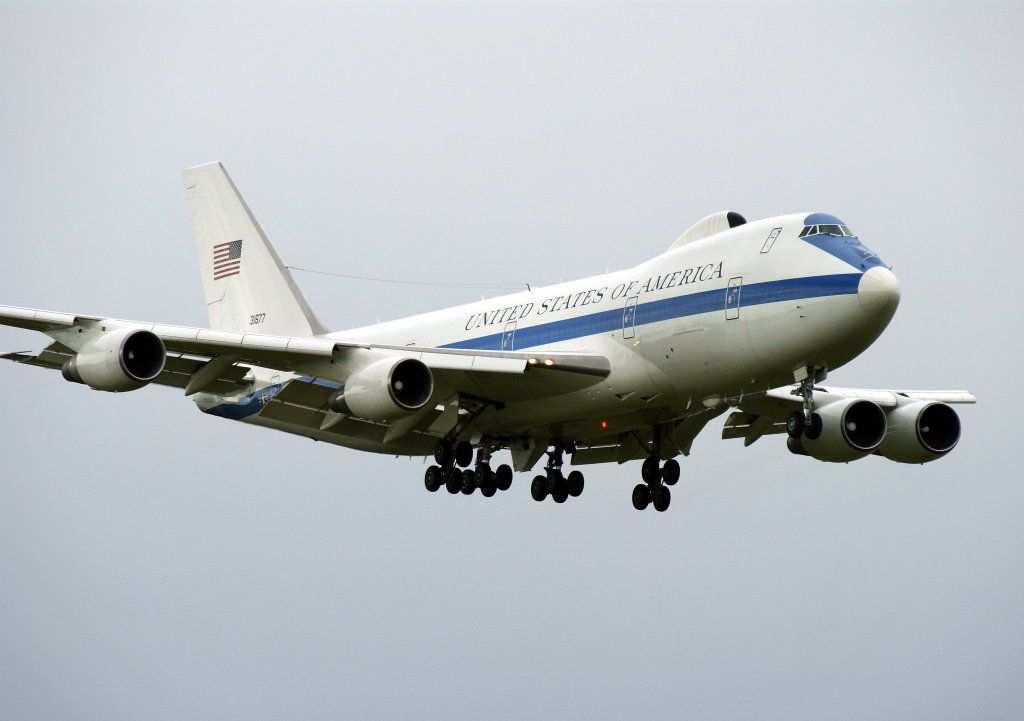 Boeing 747-200 (73-1677)