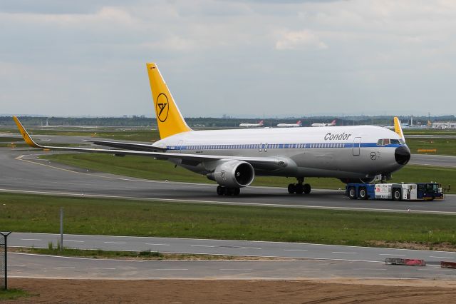 BOEING 767-300 (D-ABUM) - Condor Boeing 767 with its Retro Livery