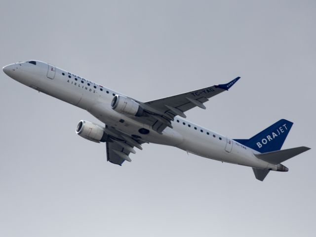 Embraer ERJ-190 (TC-YAG) - Sabiha Gökçen airport, Istanbul, Turkey | 15 SEP 2014.