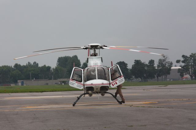 Bell 407 (C-FMOT)