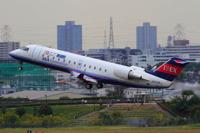 Canadair Regional Jet CRJ-100 (JA02RJ)