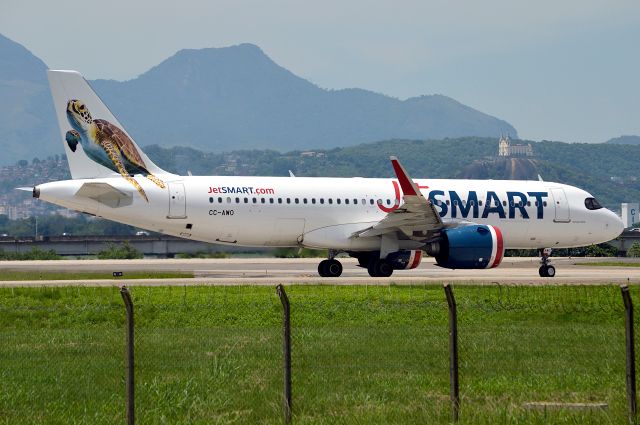 Airbus A320 (CC-AWO)