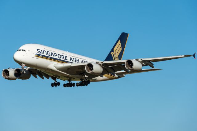 Airbus A380-800 (9V-SKM)