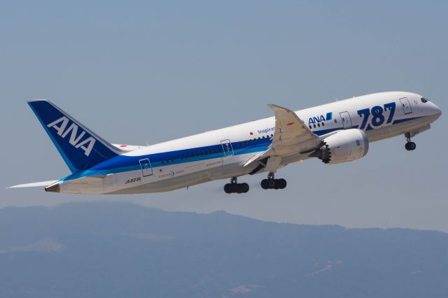 Boeing 787-8 (JA823A)