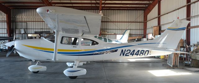 Cessna Skylane (N24480)