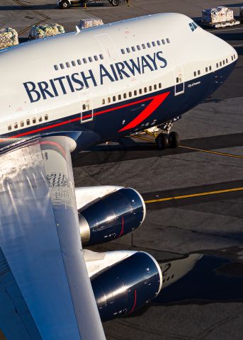 Boeing 747-400 (G-BNLY)