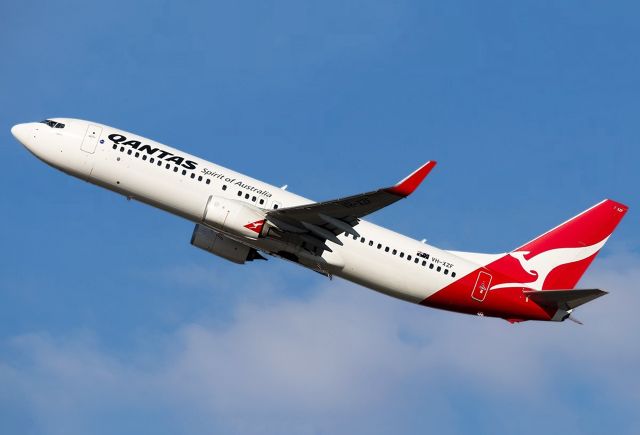 VH-XZF — - QANTAS - BOEING 737-838 - REG VH-XZF (CN 39270/4450) - ADELAIDE INTERNATIONAL SA. AUSTRALIA - YPAD (1/12/2014)