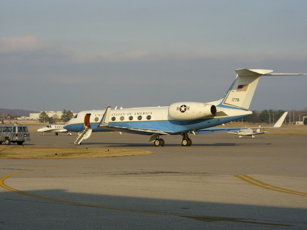 N1778 — - USA on the ramp in Huntsville, AL Signature