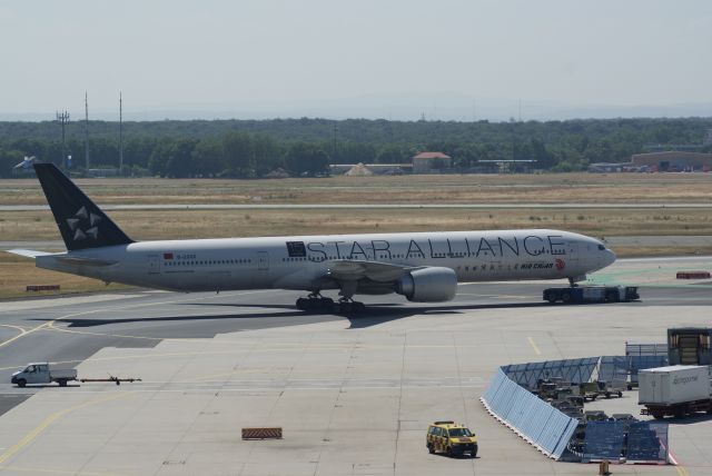 BOEING 777-300 (B-2032) - Air China (Star Alliance) B777-39Ler cn38671