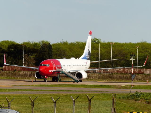 Boeing 737-800 (LV-HQH)