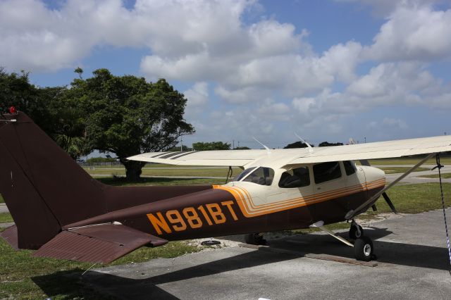 Cessna Skyhawk (N9814BT) - Cessna Trainer at American Flight Training, LLC.