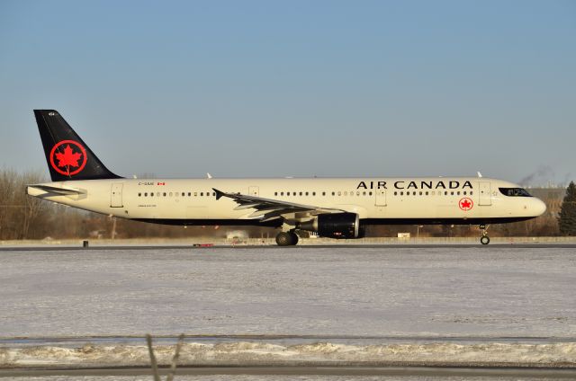 Airbus A321 (C-GIUE)