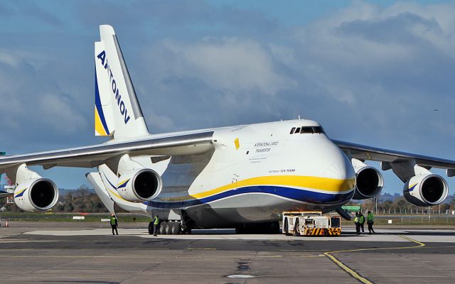 Antonov An-124 Ruslan (UR-82007) - adb an-124-100m ur-82007 at shannon 27/10/18.