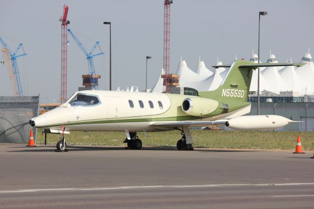 Learjet 25 (N555SD)