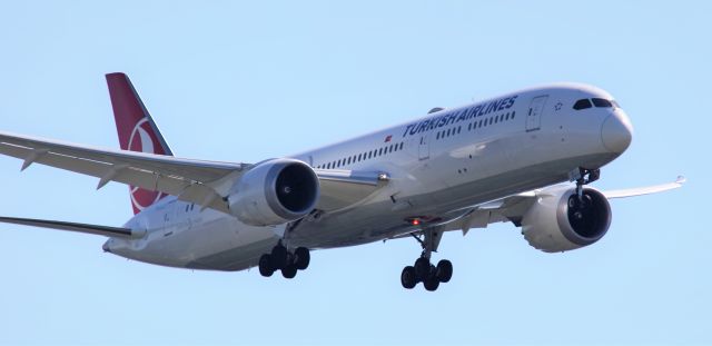 Boeing 787-9 Dreamliner (TC-LLJ) - 5-13-23