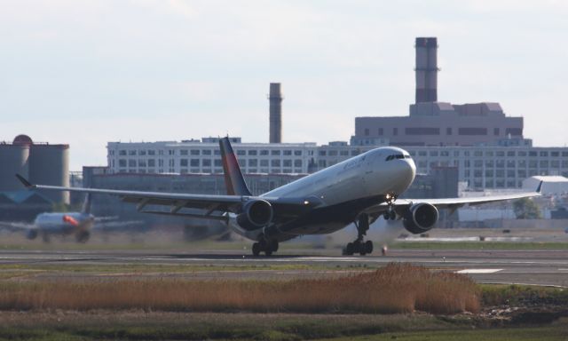 Airbus A330-300 (N804NW)