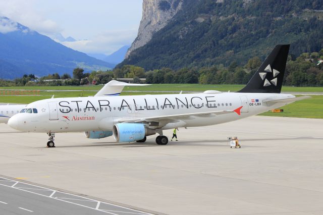 Airbus A320 (OE-LBX)